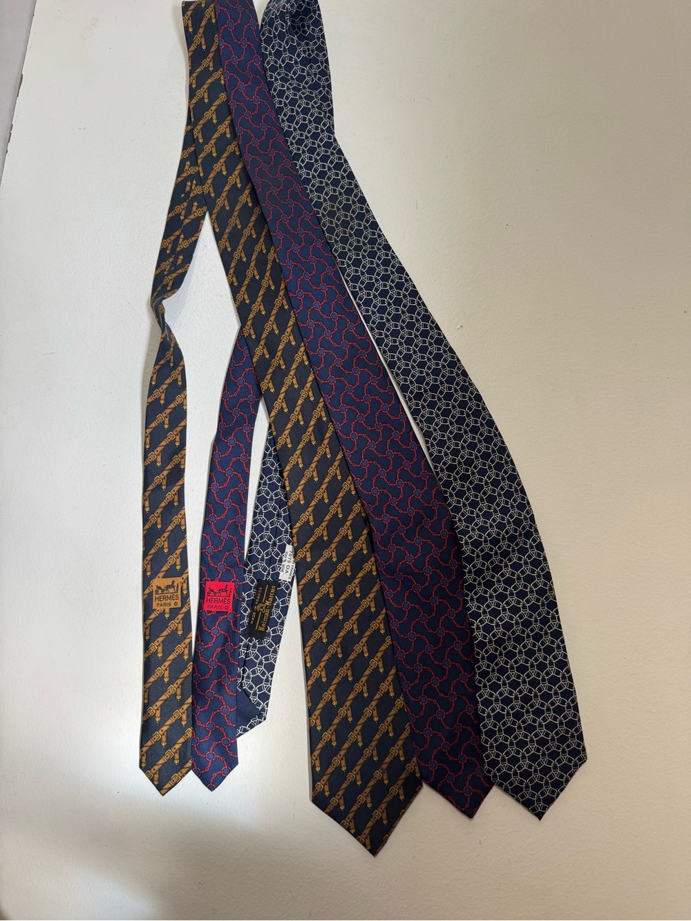 Vintage 80’s Hermès Paris 100% Silk Tie bundle